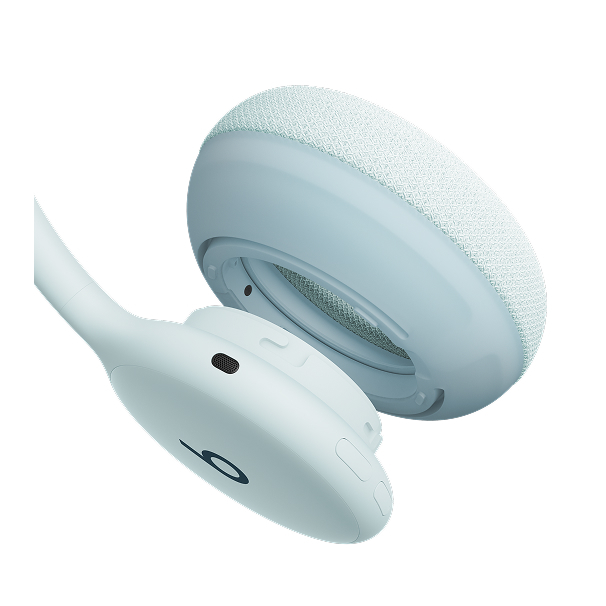 Close up of Beats 360 earcup and ear cushion in Sky color