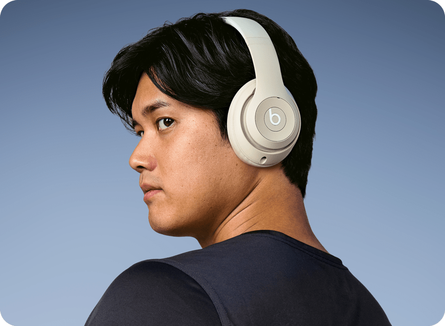 Shohei Ohtani wearing Studio Pro in Sandstone