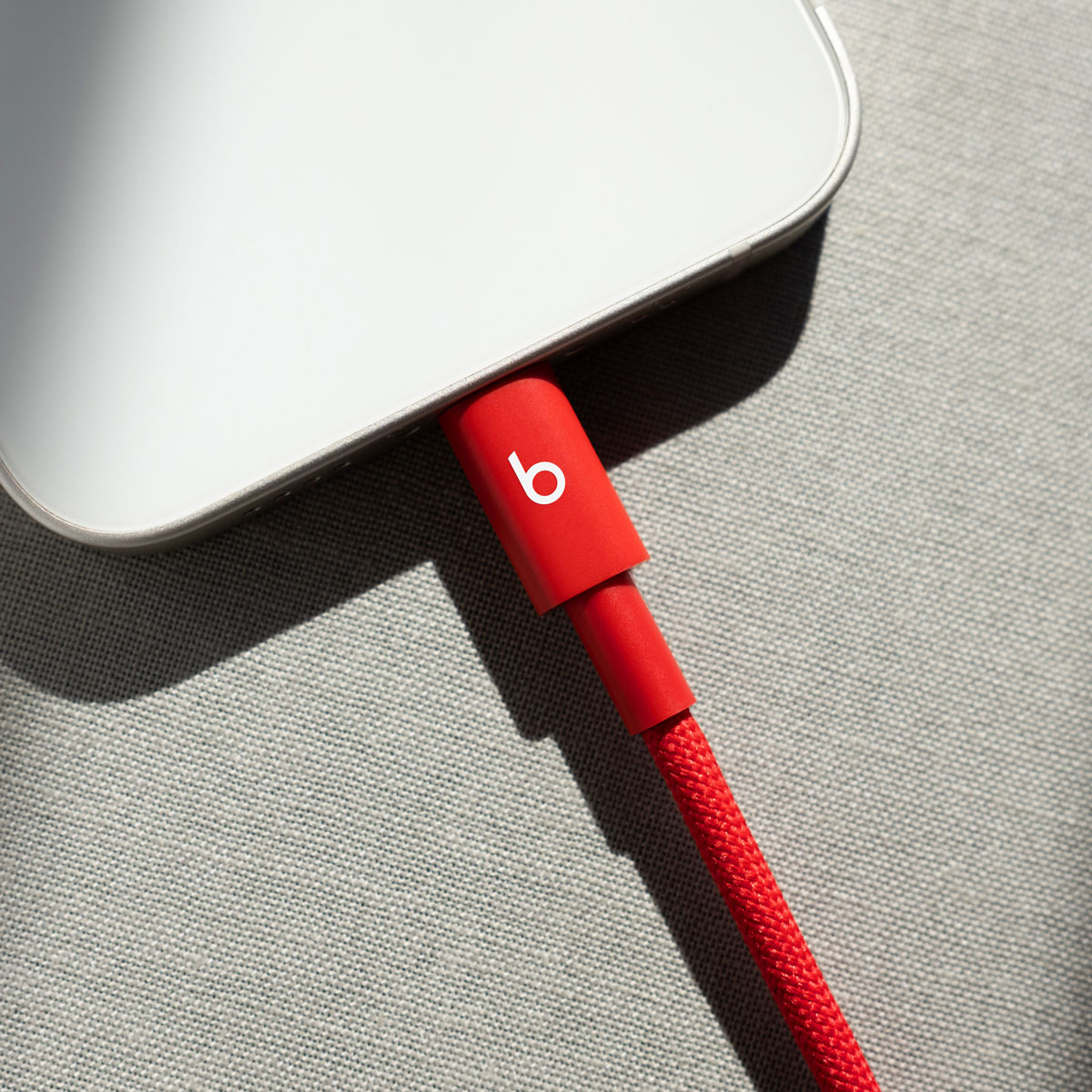 USB-C to Lightning Cable m/5 ft) Beats Rapid Red