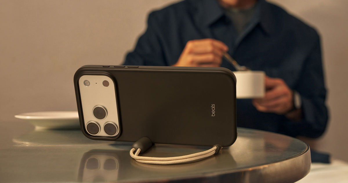 iPhone 17 Pro Max Kickstand Phone Case with MagSafe and Camera