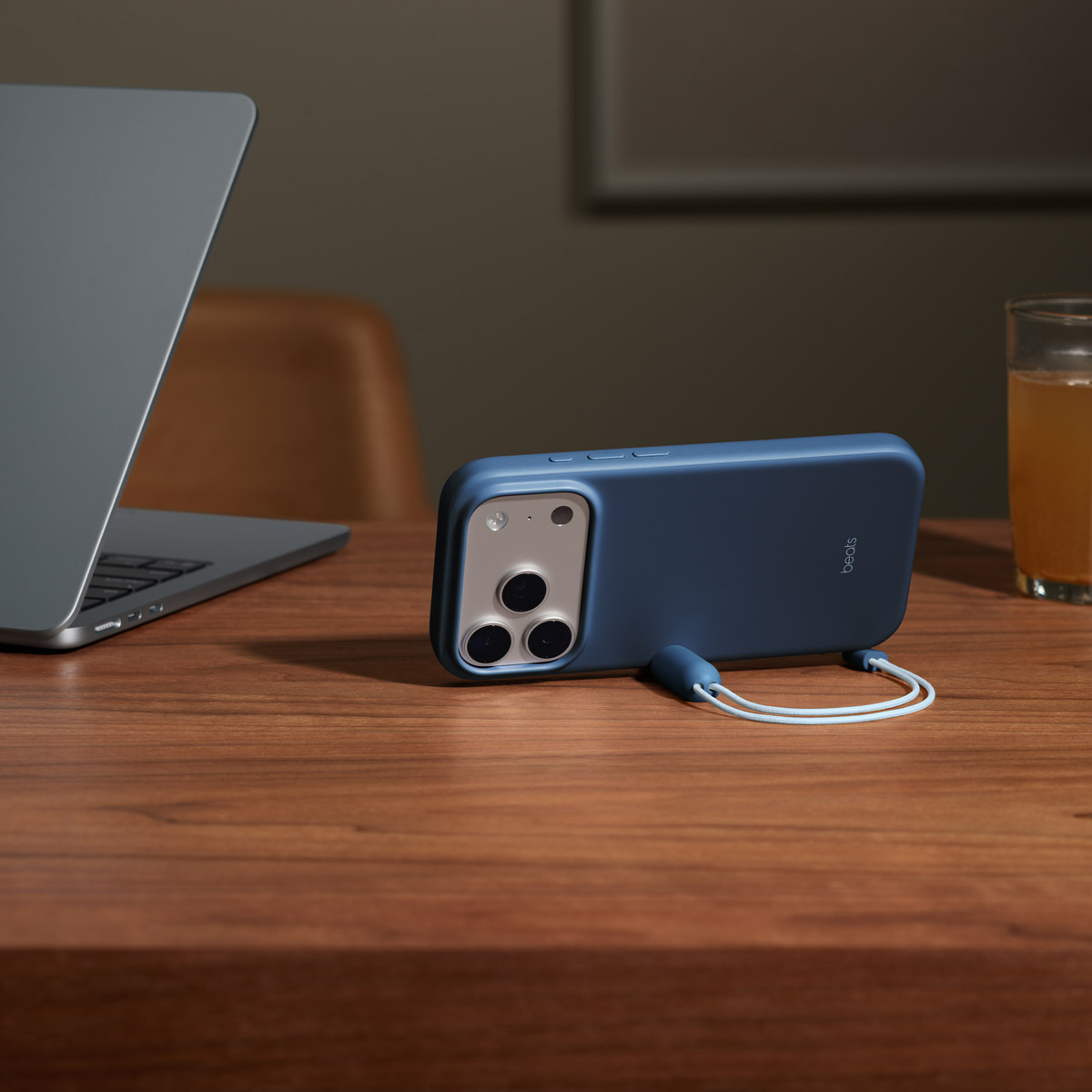 Beats iPhone 17 Pro スタンドケース　ベッドロックブルー Beats iPhone 17 Pro Max Kickstand Case with MagSafe and Camera