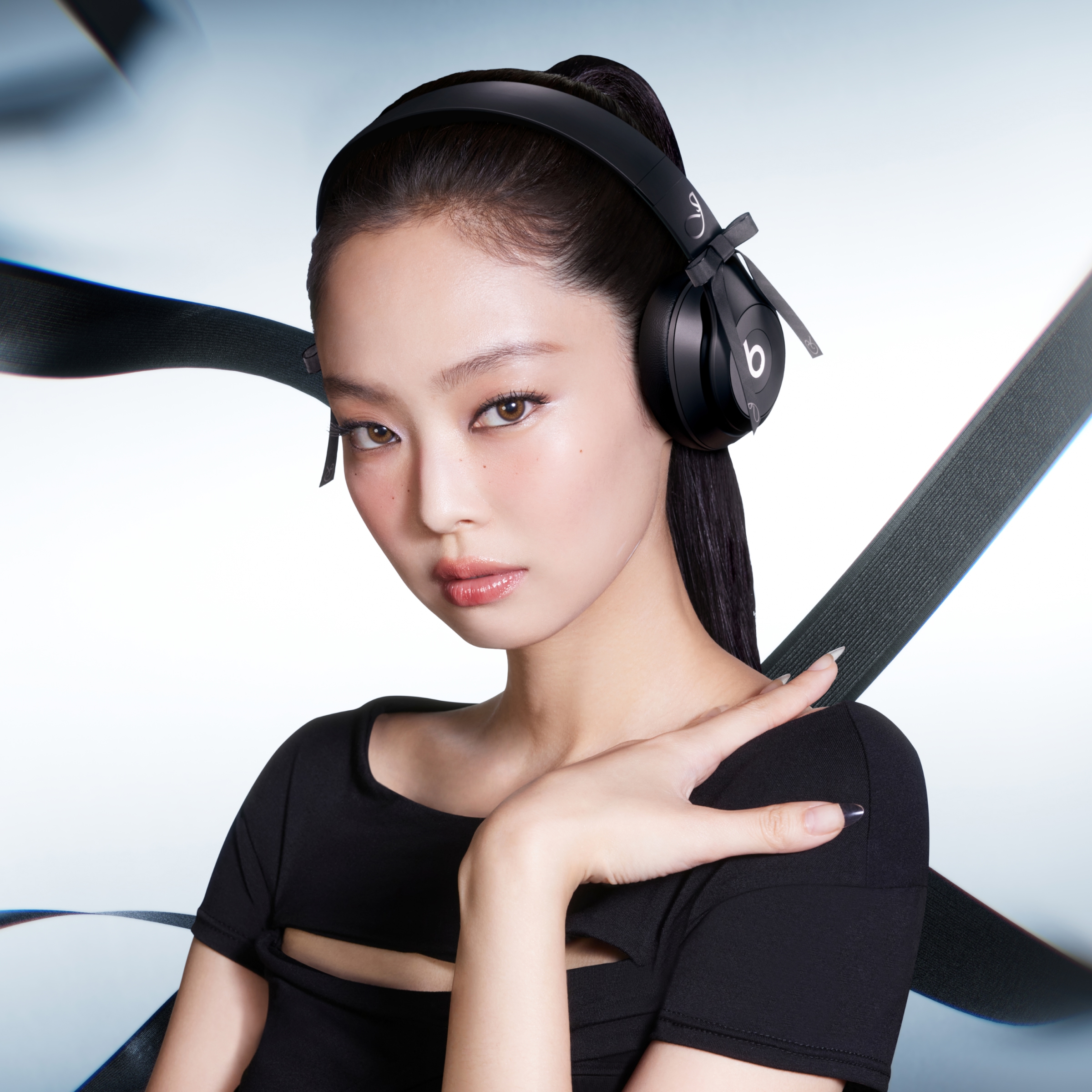 ヘッドホン Beats by Dr.Dre Beats Solo 4 JENNIE Beats Solo 4 - Bluetooth Wireless On-Ear Headphones - Beats - Onyx