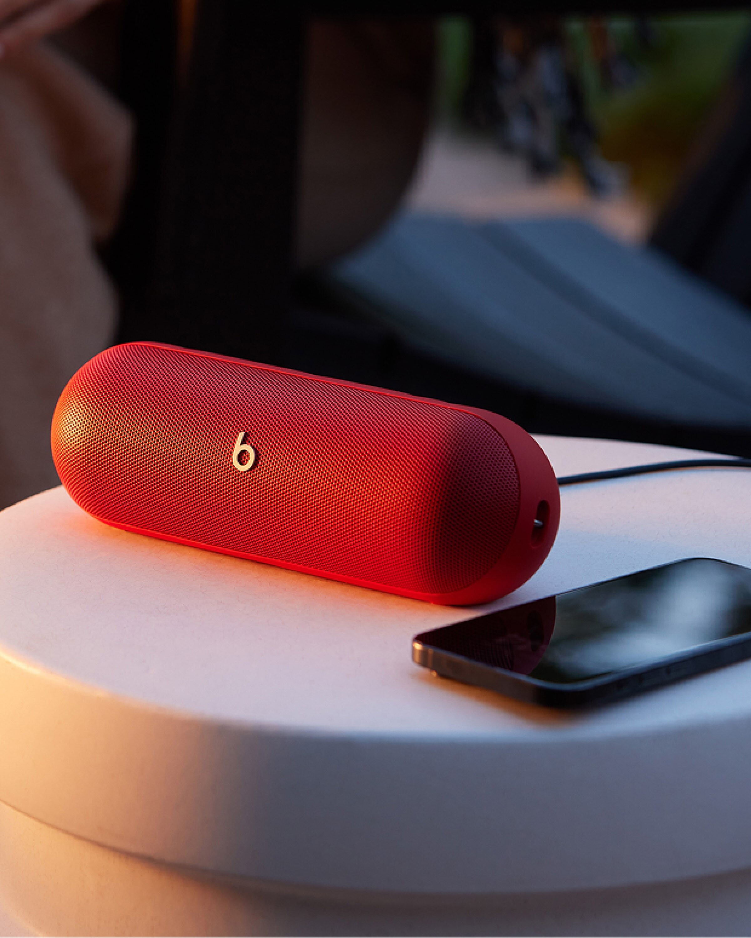 Beats PillポータブルBluetoothスピーカー ステートメントレッド Latest Beats Pill - Portable Bluetooth Wireless Speaker - Beats
